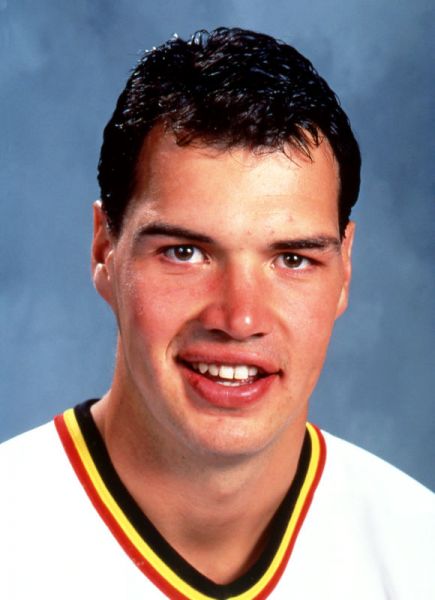 John McIntyre hockey player photo