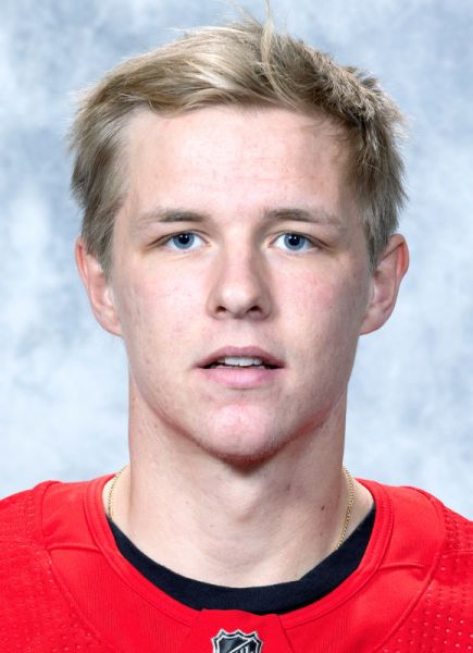 Jonatan Berggren hockey player photo