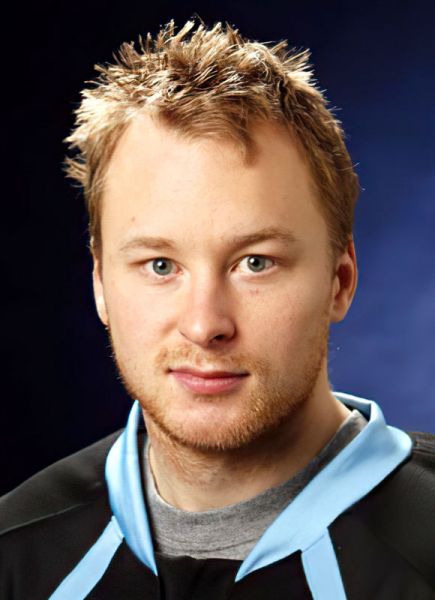 Linus Klasen hockey player photo