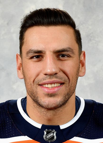 who does milan lucic play for in the nhl