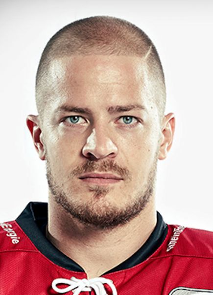 Moritz Mueller hockey player photo