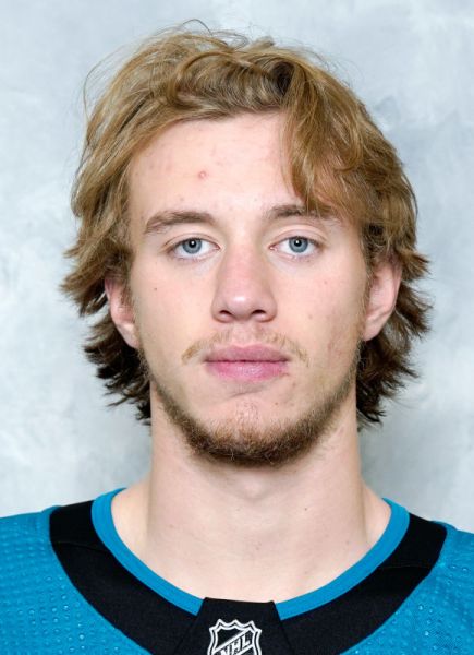 Quentin Musty hockey player photo