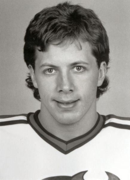 Tom Chorske hockey player photo