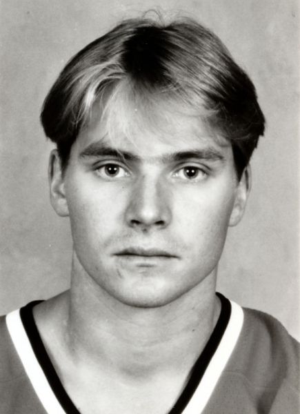 Tuomas Gronman hockey player photo